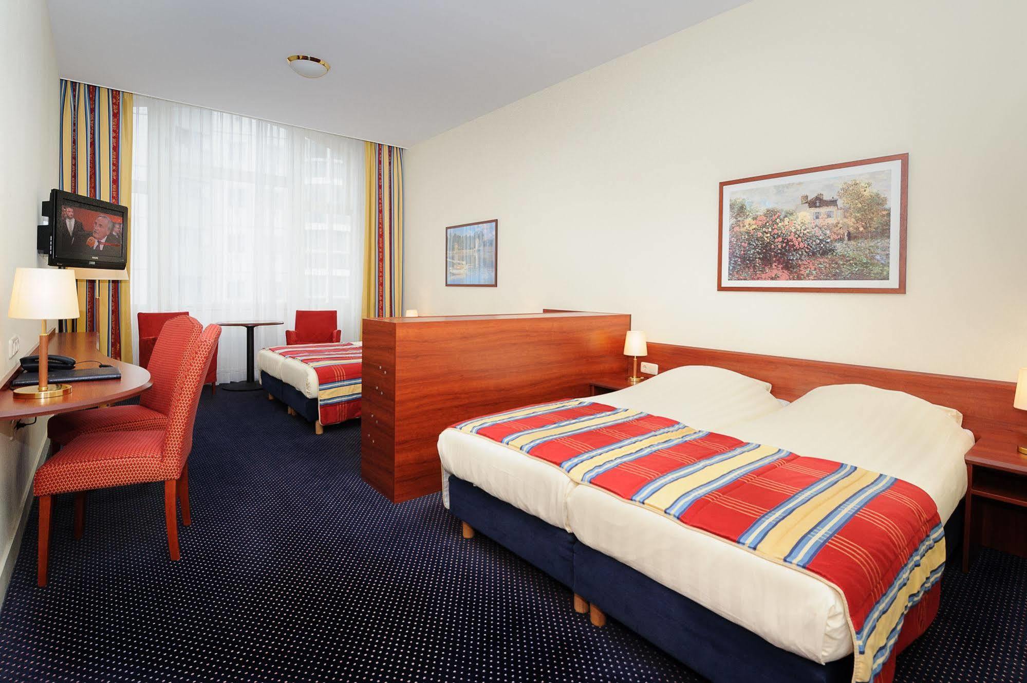Boulevard Hotel Scheveningen Хага Екстериор снимка